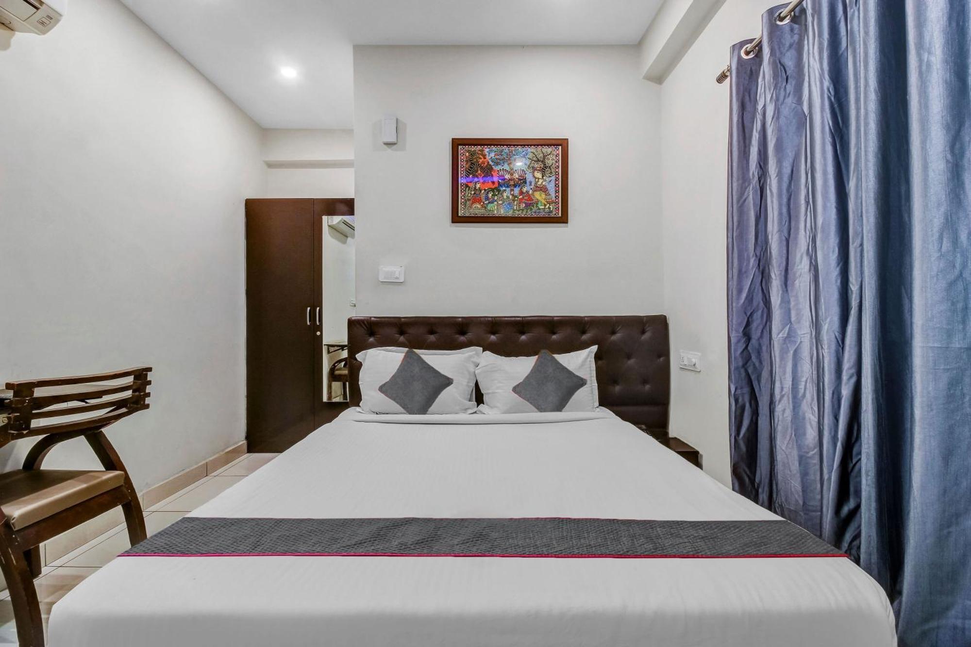 Collection O Galaxy Suites Хайдарабад Экстерьер фото